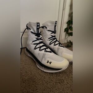 Under Armour Women’s VolleyBall Shoes (NEW)